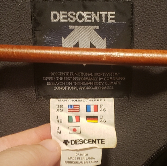 Descente Softshell Ski Jacket Mens XS Black Full Zip Skiing protected pocket - Picture 2 of 7